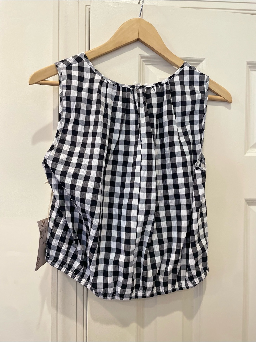 NWT Laura Ashley Black and White Gingham Sleeveless Top - Picture 4 of 6